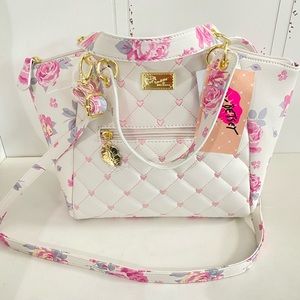 Betsey Johnson heart crossbody
